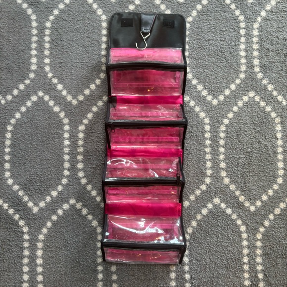 Mary Kay - Travel Roll-Up Cosmetic Bag - Picture 3 of 10